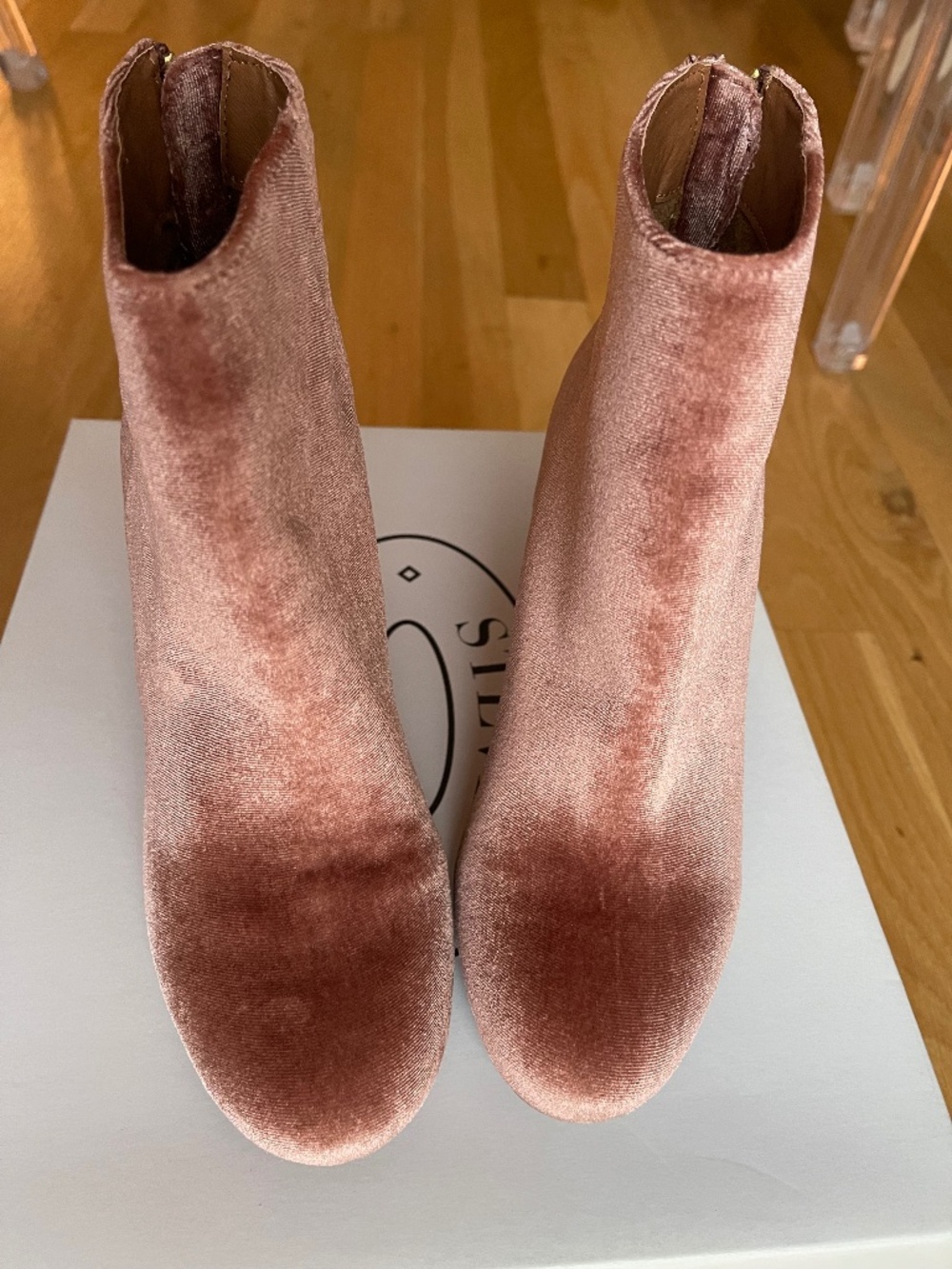 Steve Madden, Rose Velvet Ankle Boots, NEVER WORN, Size US 5, EU 35